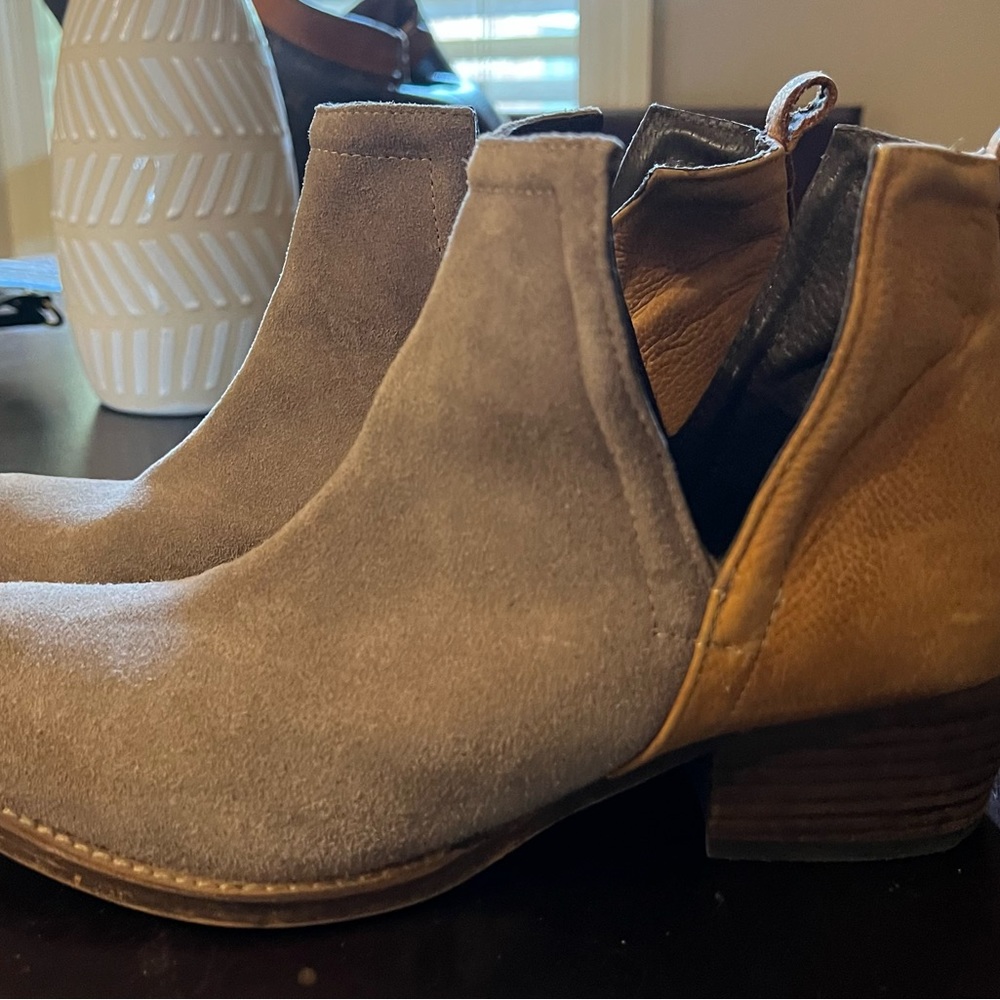 Diba True Booties - size 9.5